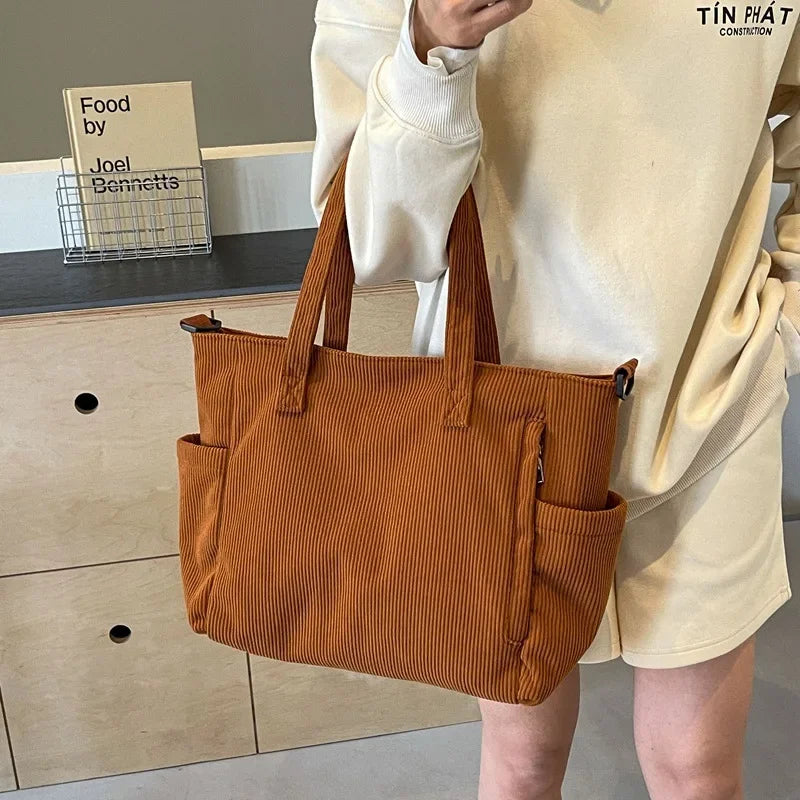 SORAYA - Grand Sac à Main de Cour en Velours Côtelé