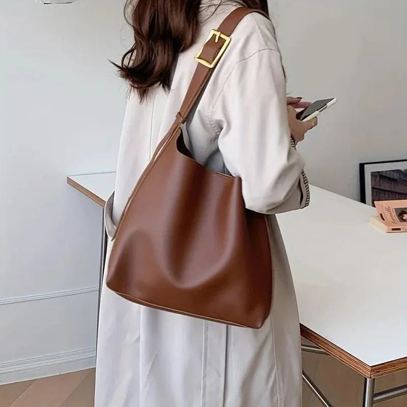 CLARISSE grand sac bandoulière femme en cuir cabas pour ordinateur 15 pouces, porté épaule