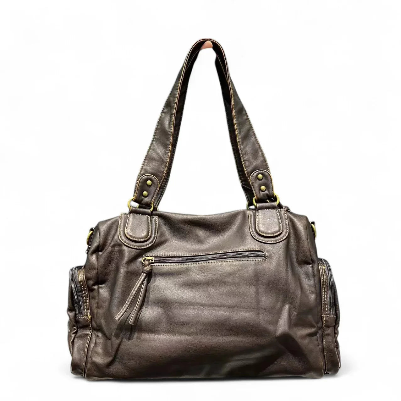 Sac à main MELANIA en cuir vintage marron vegan avec multiples poches élégantes et format spacieux vue de dos