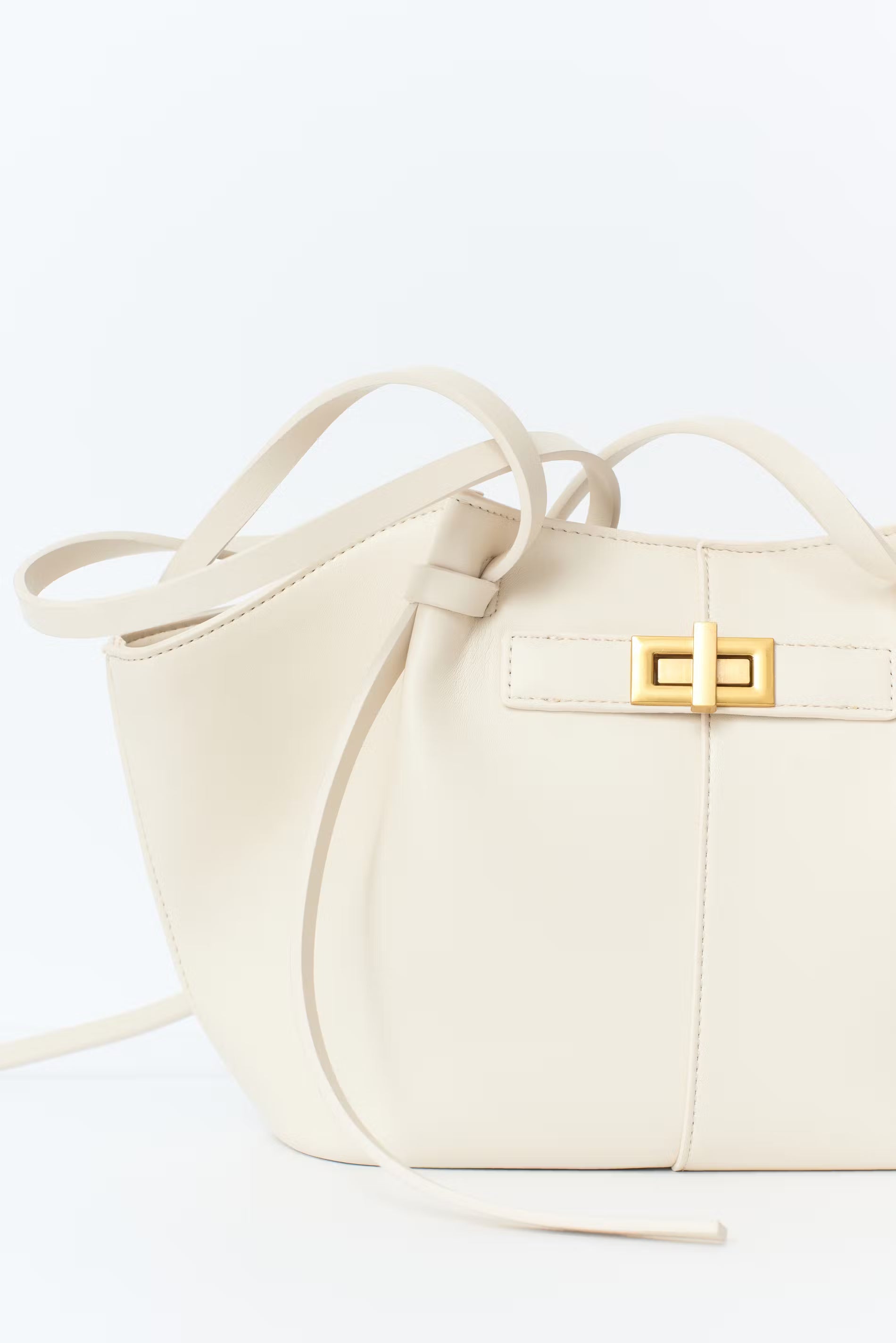sac cabas cuir blanc KATE à grandes anses, élégant et pratique, en cuir synthétique brun avec boucle raffinée et compartiment intérieur