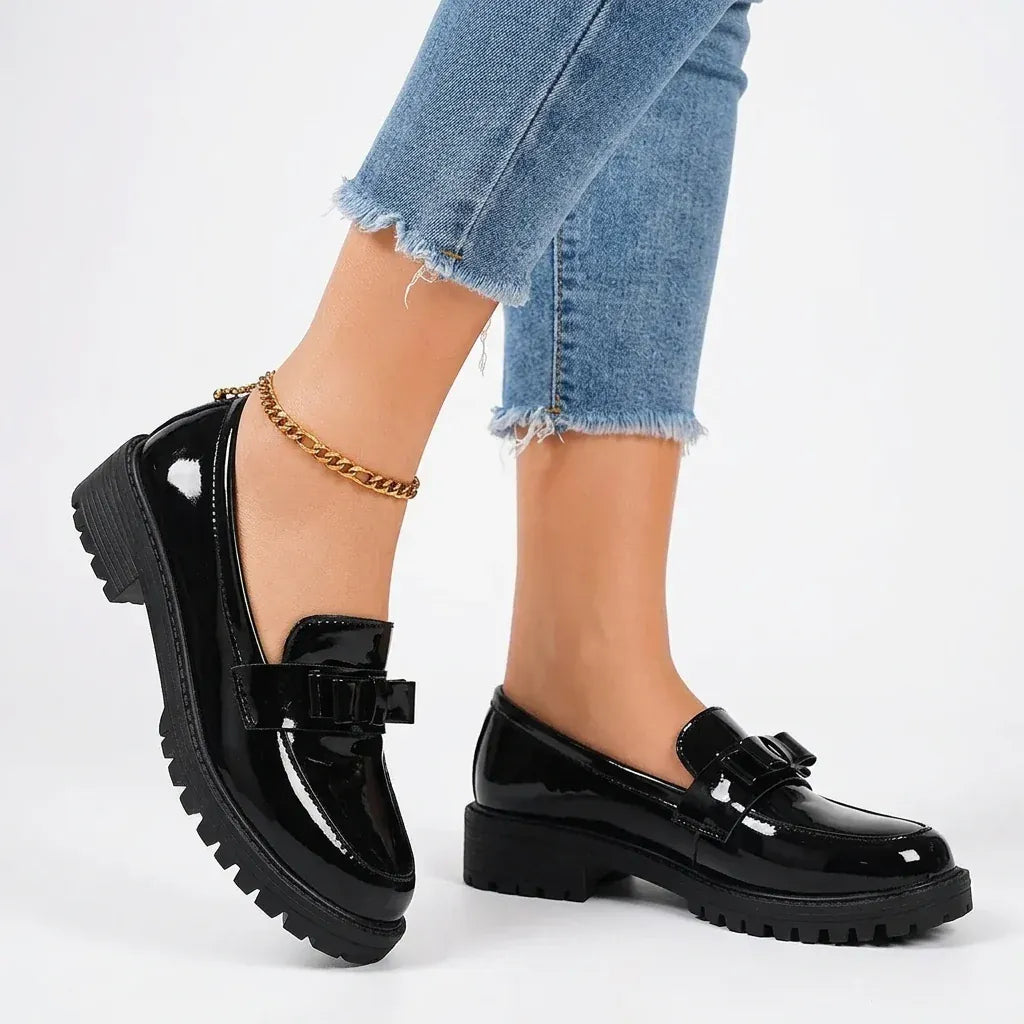 Valentina – Mocassin Femme Verni Elegant