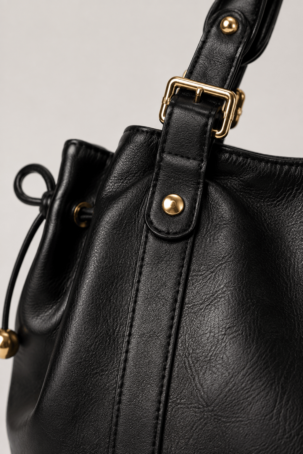 ELAE - Sac à Main en Cuir Finitions Dorées
