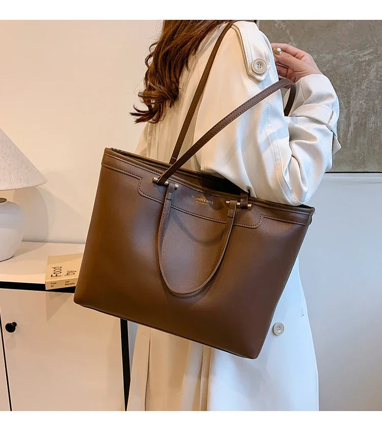 ZOE - Grand Sac à Main de Cours en Cuir Végan
