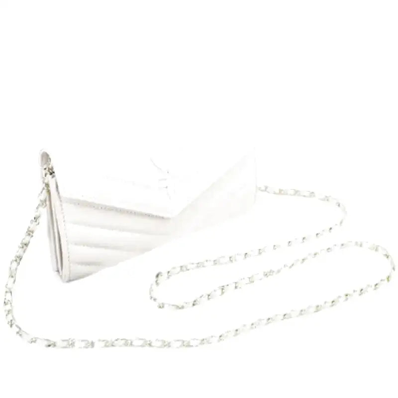 Petit sac à main pochette blanc en cuir souple CHOU, élégant, compact et pratique, parfait pour transporter téléphone, clés et porte-cartes avec style, design vegan et cruelty-free.