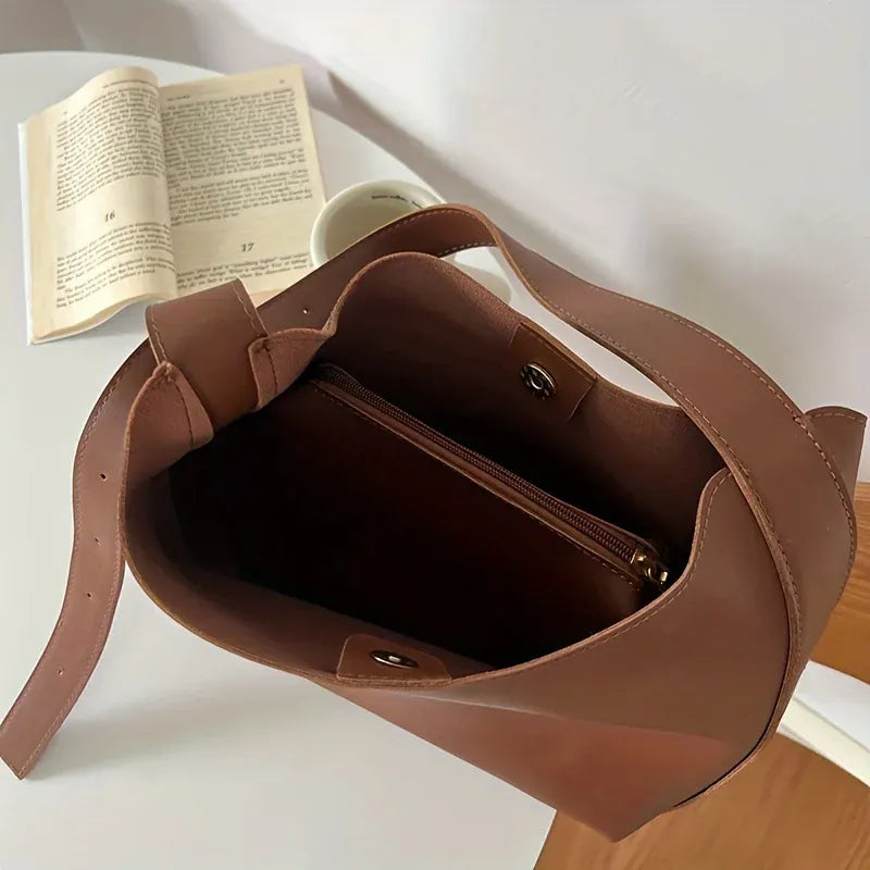 CLARISSE grand sac bandoulière femme en cuir cabas pour ordinateur 15 pouces, intérieur
