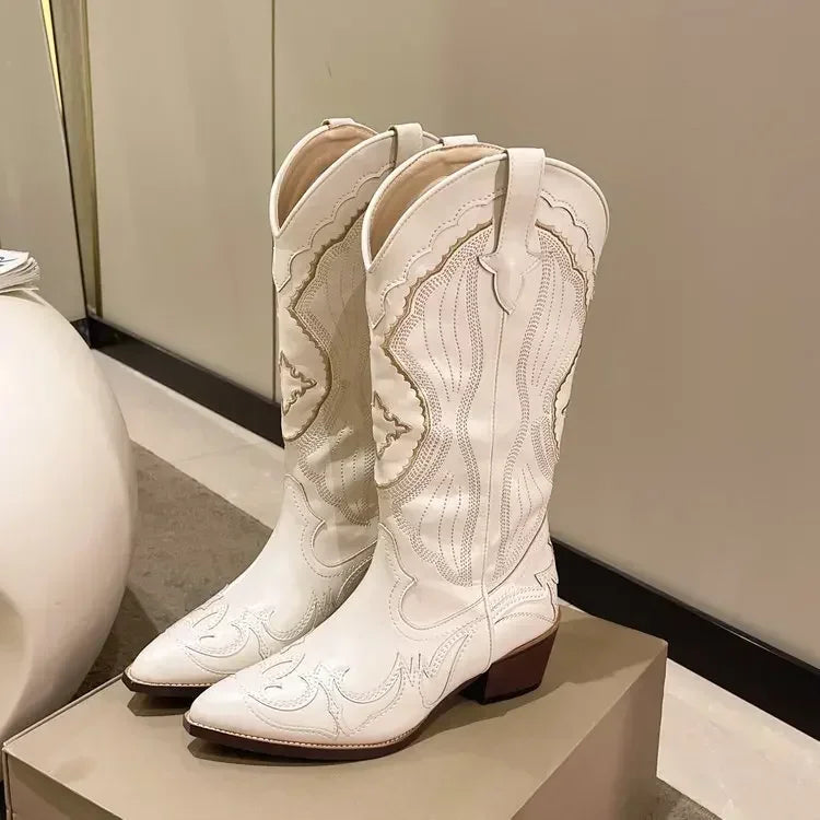Éyenne - Santiag Beige Haute Vintage à Talon, bottes femme beige mi-mollet à bout pointu et talon carré de 3 à 5 cm, modèle femme