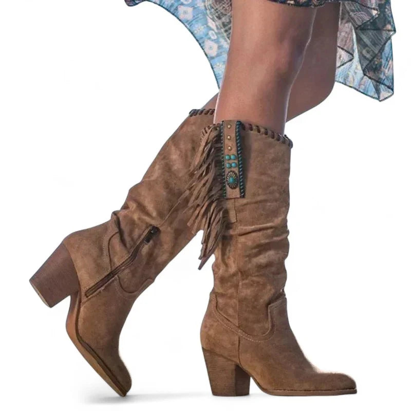 Haily - Santiag en Tissu à Franges marron, bottes femme hautes à bout pointu et talon carré pour une silhouette élégante et affirmée, vue de côté