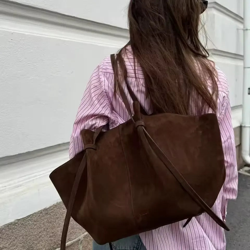 LALIE - Grand Sac Cabas Femme en Daim Couleur café pour Ordinateur 15 Pouces et Documents A4 porté épaule