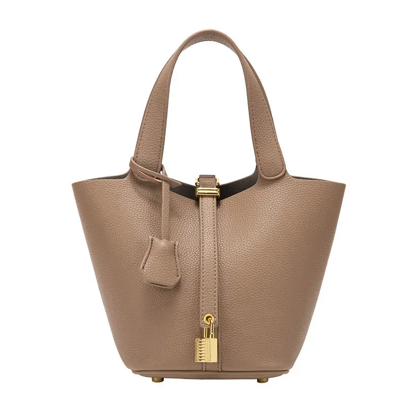 many sac seau en cuir greige finition doré