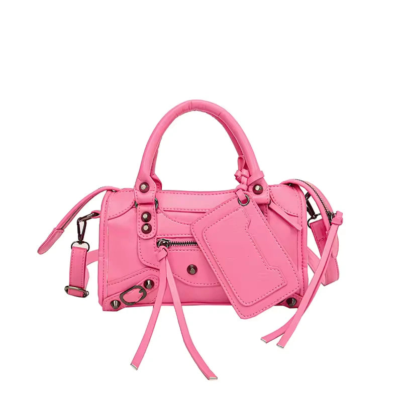MEL - Petit Sac à Main Rétro en Cuir rose, emportez l’essentiel dans un format chic et compact