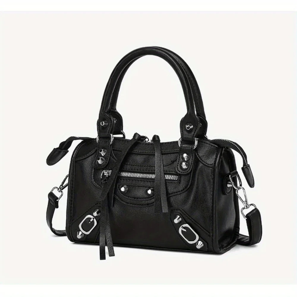 MELISSA – Petit sac à main rétro en cuir noir, format compact chic et élégant, parfait pour vos sorties ou soirées.
