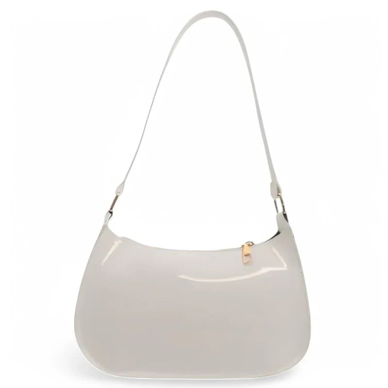 Sac à main SYA petit format vernis blanc, design raffiné et lumineux, idéal pour transporter vos essentiels avec style lors de vos sorties